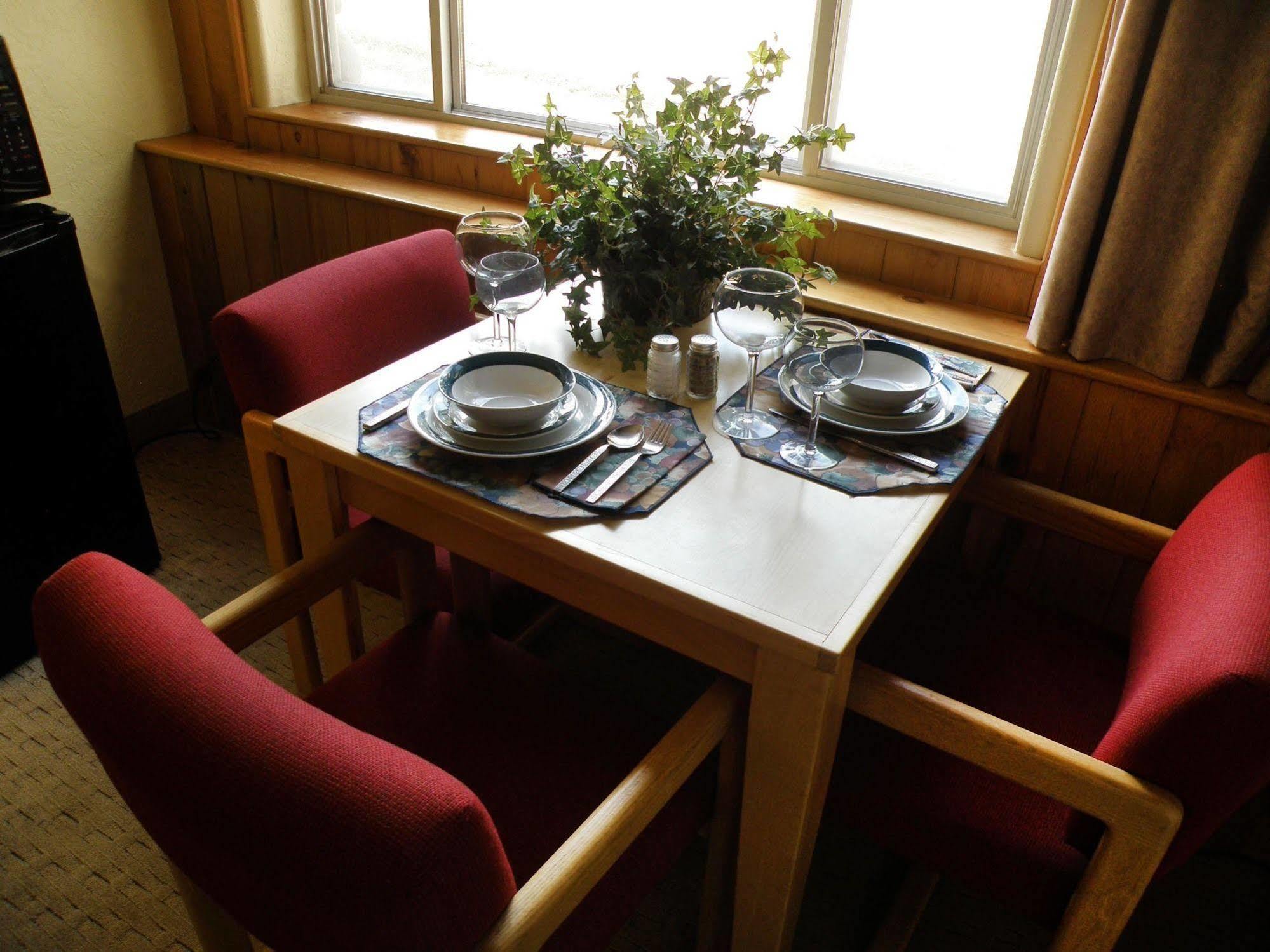 Rivers Edge Motel Lodge & Resort Ouray Exterior photo